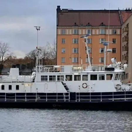 Botel Hotellilaiva Muikku/hotel Boat Muikku Helsinki